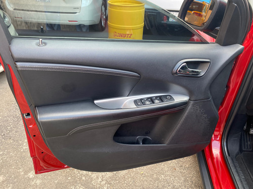 Dodge Journey 2.4 Sxt 5 Pasajeros Plus At