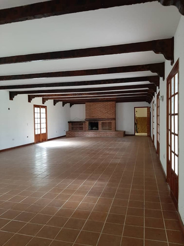Imagen 3 de 10 de En Venta Comoda Casa En Lugar Privilegiado