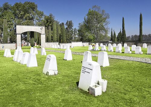 Panteón Jardines Del Tiempo, Cementerio Los Cipreses, Fosa Con 2 Gavetas A Perpetuidad