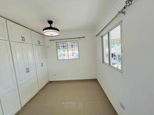 Vendo Casa De Oportunidad 2 Niveles En La Charles De Gaulle