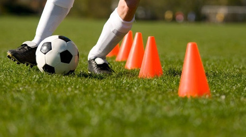 Imagen 2 de 4 de Pack 10 Cono Rigido 30cm Apilable Entrenamiento Coordinacion