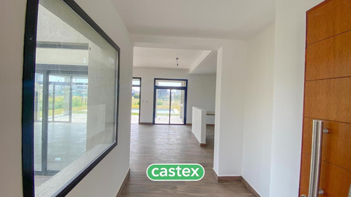Imagen 2 de 30 de Oportunidad! Casa En Venta En Terralagos, Canning