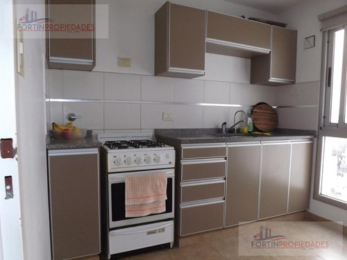 Imagen 4 de 10 de Departamento - La Plata