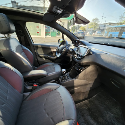 Imagen 19 de 23 de Peugeot 208 Gt Año 2017 Gris Aluminio Prost Peugeot Rosario