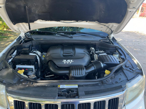 Jeep Grand Cherokee Limited V6 4x2 At