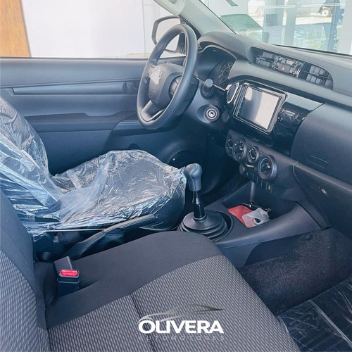 Toyota Hilux Pick Up 4x4 Diesel 0km - Olivera Automotores