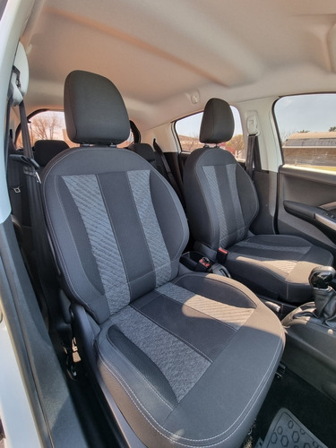 Imagen 15 de 16 de Peugeot 208 2018 1.6 Allure