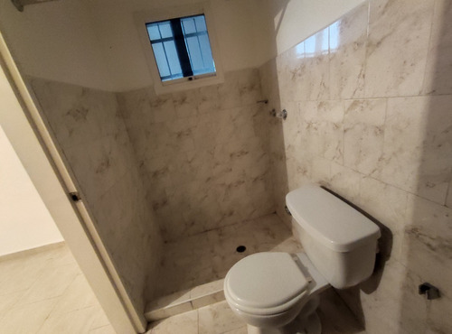 Imagen 9 de 14 de Se Vende Hermosos Apartamento En Turmero Av. Intercomunal Resd.los Roques Zona Aragua 04243785803