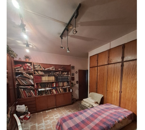 Gran Casa A Remodelar En Lote Propio - Cerca Subte