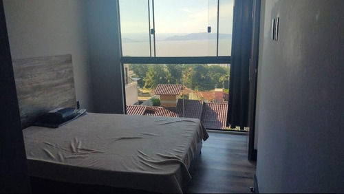 Imagem 14 de 27 de Casa Com 2 Dormitórios À Venda, 95 M² Por R$ 890.000,00 - Centro - Florianópolis/sc - Ca0820