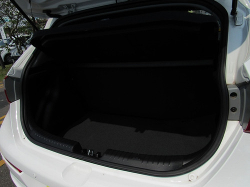 Imagem 8 de 15 de Hyundai Hb20 1.6 Comfort Plus 16v