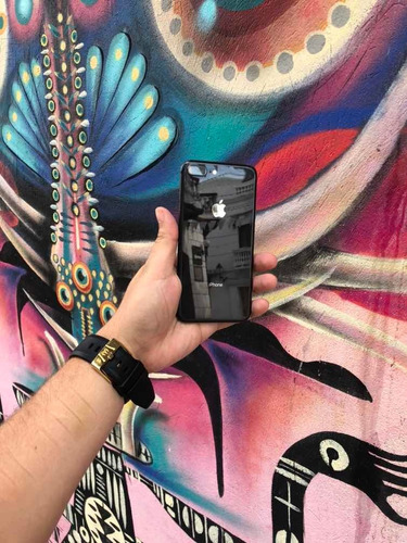 iPhone 8 Plus