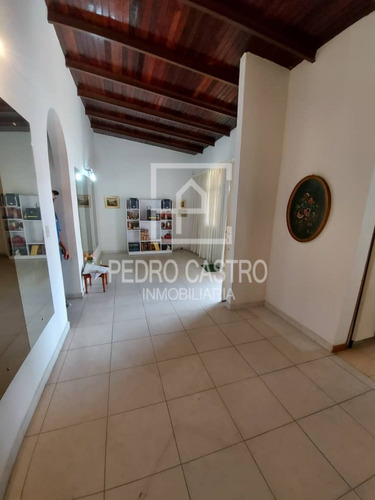Imagen 4 de 14 de Pedro Castro Inmobiliaria Vende Casa Urbanización Rio Caura Villa Carusso Puerto Ordaz #inversion #valoresagregados #@pedro_castroj #inmobiliariaenpuertoordaz #teayudamosenelproceso