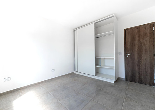 Venta Casa Pilar Del Este - San Ramon A Estrenar Con Pileta Y Jacuzzi