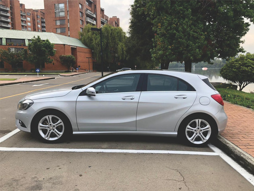 Mecedes Benz A200 Gris