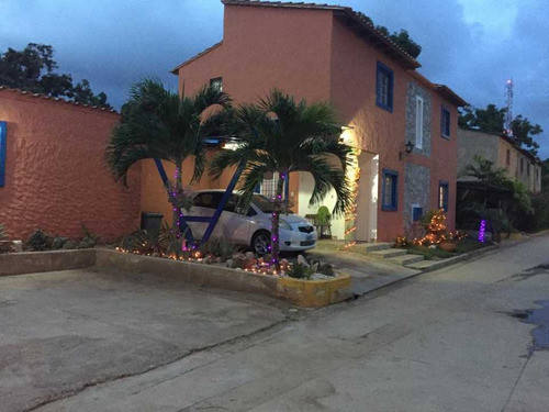 Vendo Casa 160m2 3h/3b/1p El Valle Del Espíritu Santo 1054