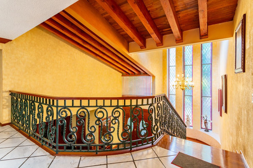Elegancia Y Tranquilidad, Casa En Venta En Jardines Del Pedregal
