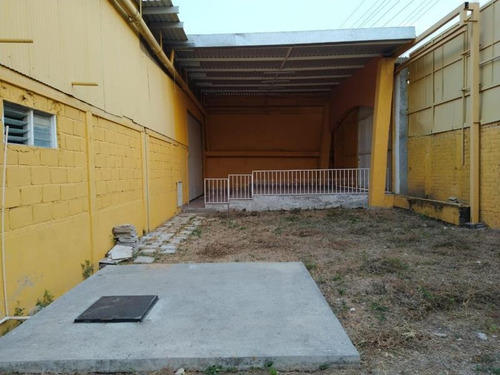 Bodega Comercial En Renta Fracc San Francisco Sabinal