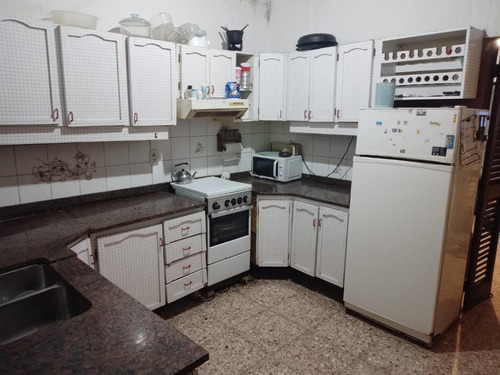 Casa En Venta - 3 Dormitorios 2 Baños - Cochera - 528mts2 - Gregorio De Laferrere, La Matanza