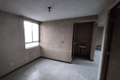 Venta De Depsrtamento / Valle Tenochtitlan #100, Departamento 304 Edificio A, Conjunto Fivifort, Arenal Primera Sección, V.c. 15600 Cdmx / Cm1-ru 102