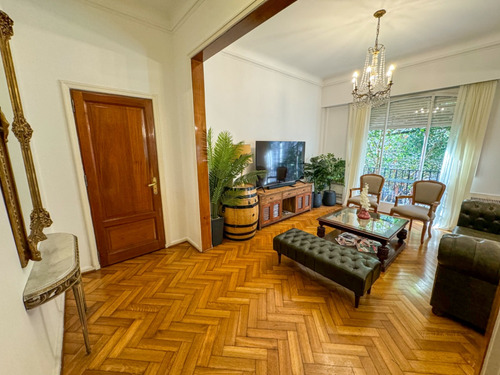 Departamento Amplio Estilo Frances En Recoleta