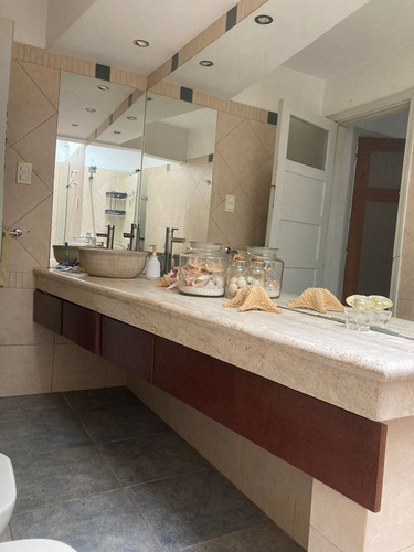 Imagen 12 de 24 de Dueño Vende Hermosa Casa En Excelente Estado, Luminosa Y Con Ubicación Ideal.