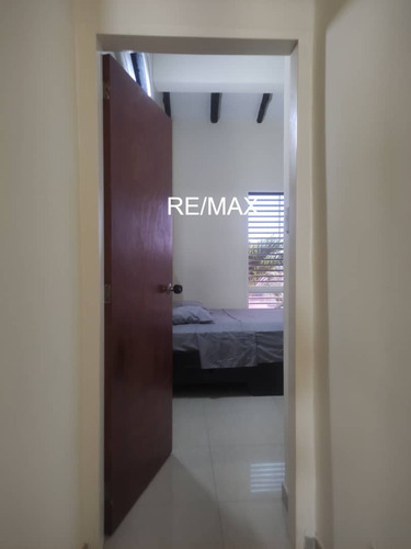 Venta Hermoso Th En Urbanizacion Asocibal Norte, Carenero, Higuerote