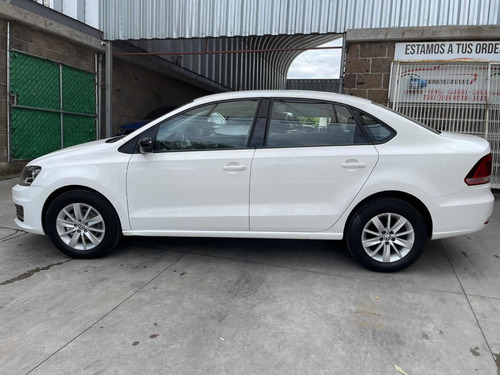 Imagen 6 de 15 de Volkswagen Vento 2016 1.6 Confortline Mt