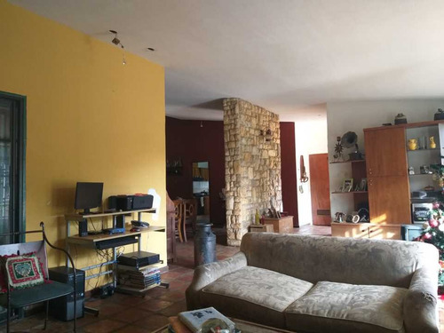 Imagen 6 de 20 de Se Vende Casa 400m2 4h+s/5b/2p Cumbres De Curumo 9718
