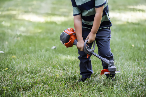 Cortador de cordas de brinquedo Husqvarna 223l para crianças