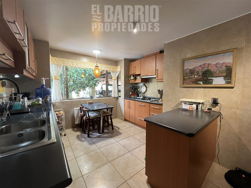 Casa En Venta De 3 Dorm. En Colina
