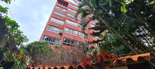 Apartamento Plamta Baja Pb En Venta En La Alameda, Baruta - Caracas