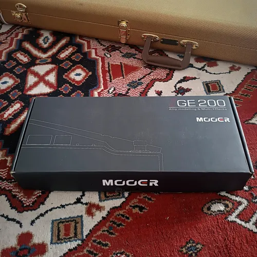 Mooer Ge 200 ( Headrush, Mx5, Line 6, Helix, Hx, Fractal) (Usado)