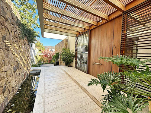 Lo Barnechea // Hermosa Casa En Condominio (101550)