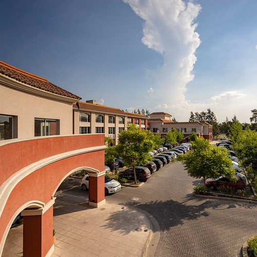 Tu Local En Pueblo Caamaño, Pilar Centro Comercial A Metros De Panamericana Ramal Pilar, Rodeado De Barrios Privados Y Clubes. ¡la Ubicación Perfecta Para Tu Negocio!