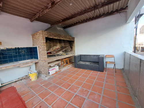Casa De Altos Cuatro Dormitorios Gran Azotea Parrillero