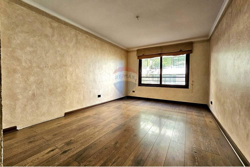 4 Dormitorios Amplios Y Renovado. Departamento