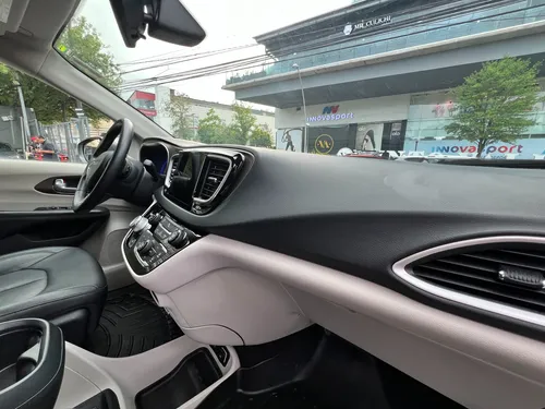 Chrysler Pacifica Limited 2018