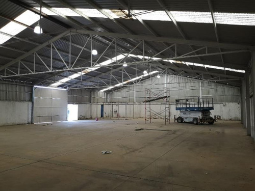 Imagen 4 de 11 de Bodega Comercial En Renta El Cipres