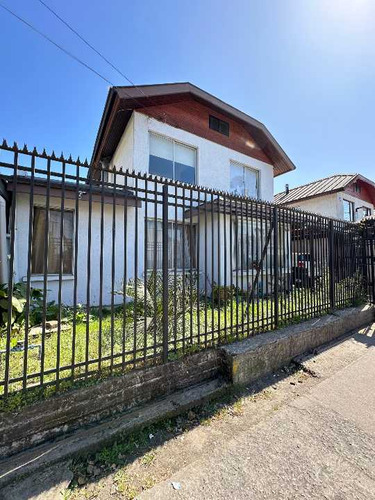 Casa De 4 Dormitorios En Los Aromos Chiguayante