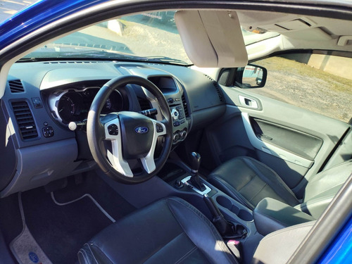 Ford Ranger 3.2 Limited Cab. Dupla 4x4 Aut. 4p