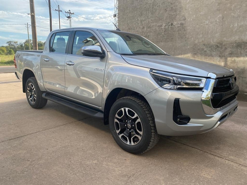 Imagen 2 de 8 de Toyota Hilux Srx 4x2 A/t 0km - 2022 Disponible