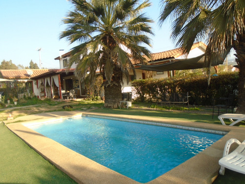 Parcela En Condominio. 6d 4b. Piscina !!!