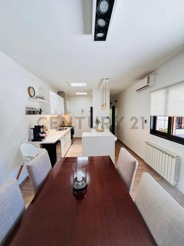 Casa De 5 Dormitorios En Excelente Zona De City Bell