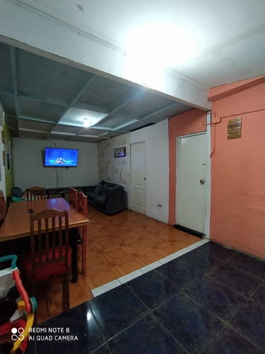 Vendo Casa En Cerro Navia 4d+1b + Departamento De Interior