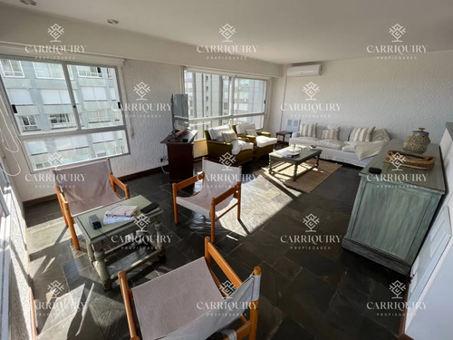 Apartamento De 3 Dormitorios En Torres Del Plata , Punta Del Este , Playa Barava