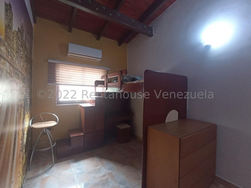 Imagen 10 de 14 de Townhouse En Alquilerla Romana-maracay #22-28608 Km.