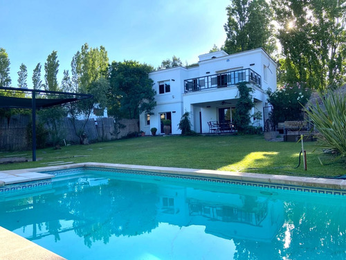 Casa En Venta Chacras De Coria