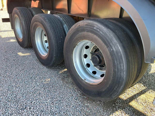 Imagem 2 de 3 de Semi Reboque Graneleiro Randon Ls 2018