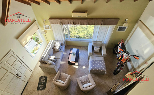 Venta De Casa En San Barrio San Patricio Con Hermoso Parque